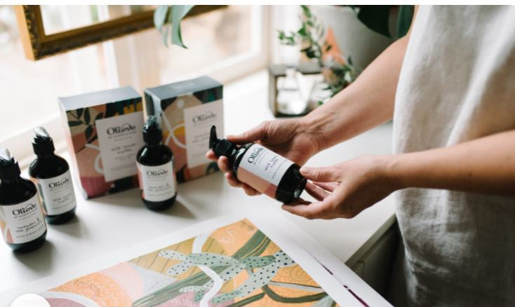 Artist Wash Twin Set Olive and Olie